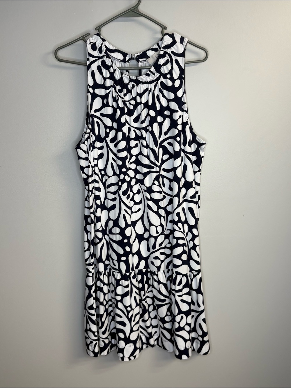 LOFT Black and White Sleeveless Printed Drop-Hem Dress